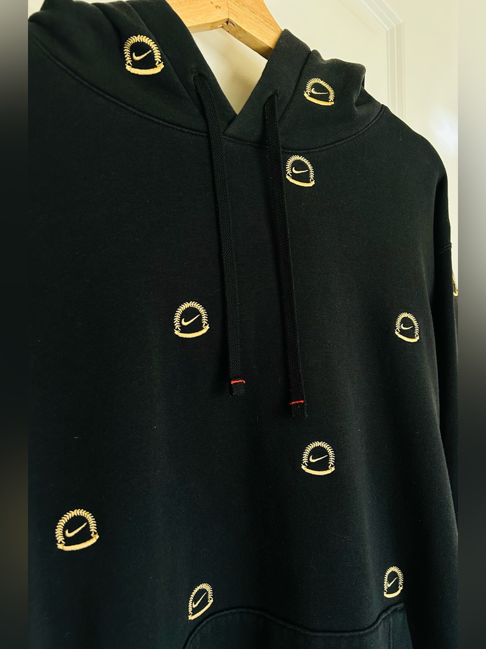 Nike hoodie sweatshirt club fleece gold all over logo 2XL